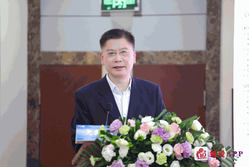 在攻克“妇癌之皇”的道路上不断探索——专访复旦大学附属妇产科医院尧良清教授