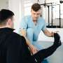 Supervised physical therapy improves short-term knee pain and function after ACL surgery in young adults